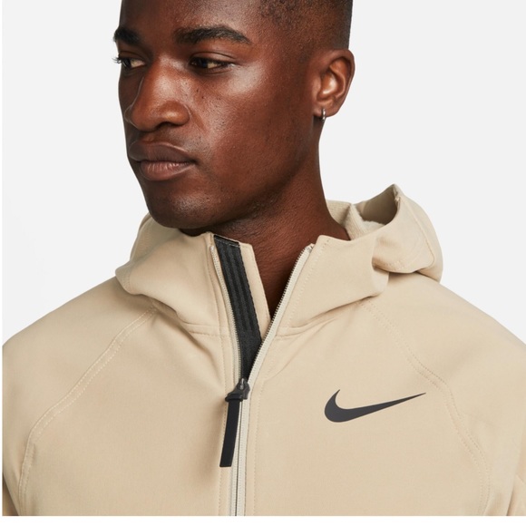 Nike Pro Training Jacket with Hood - Picture 3 of 16